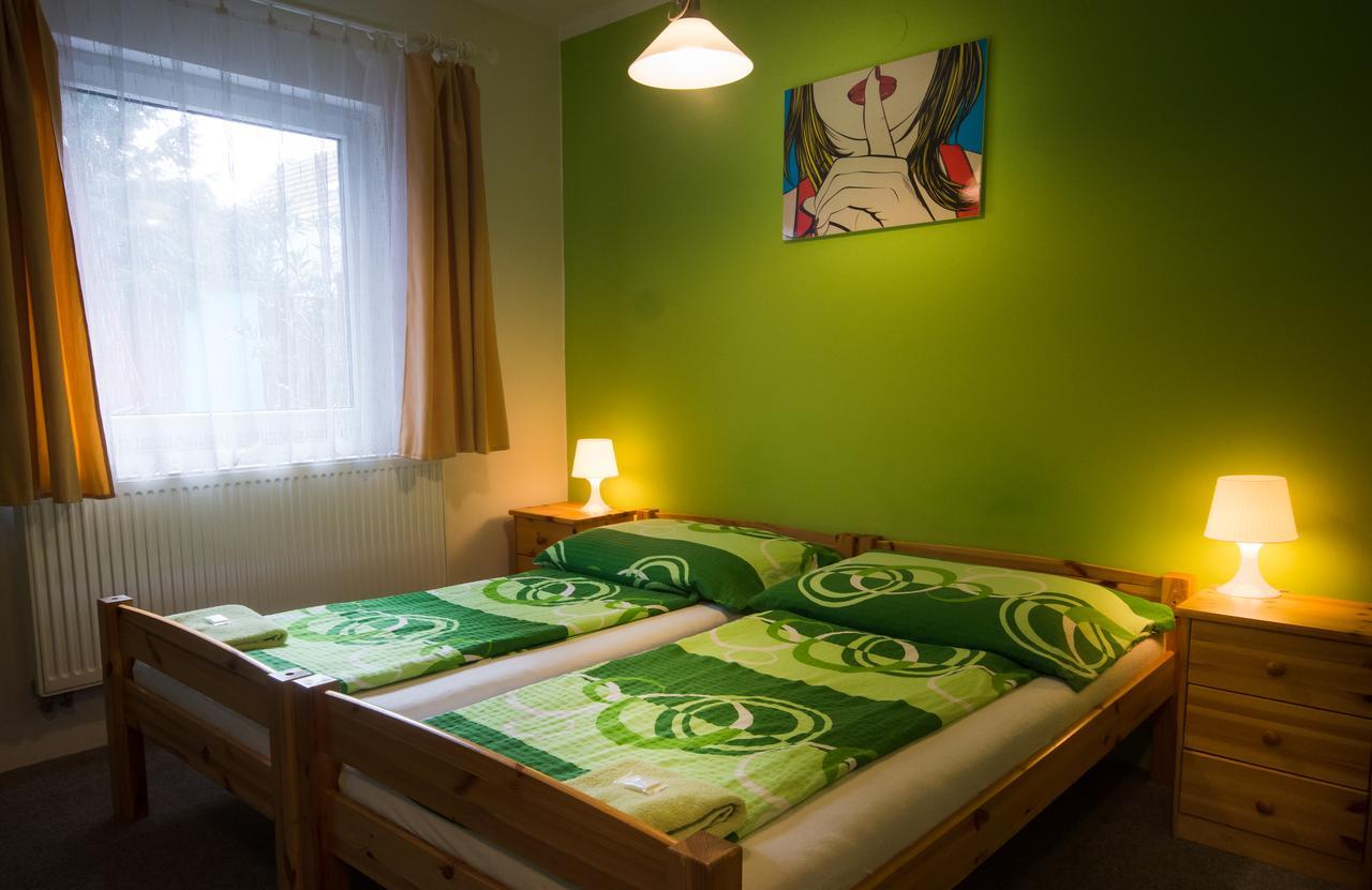 Herbenka Hotel Hustopeče Eksteriør billede