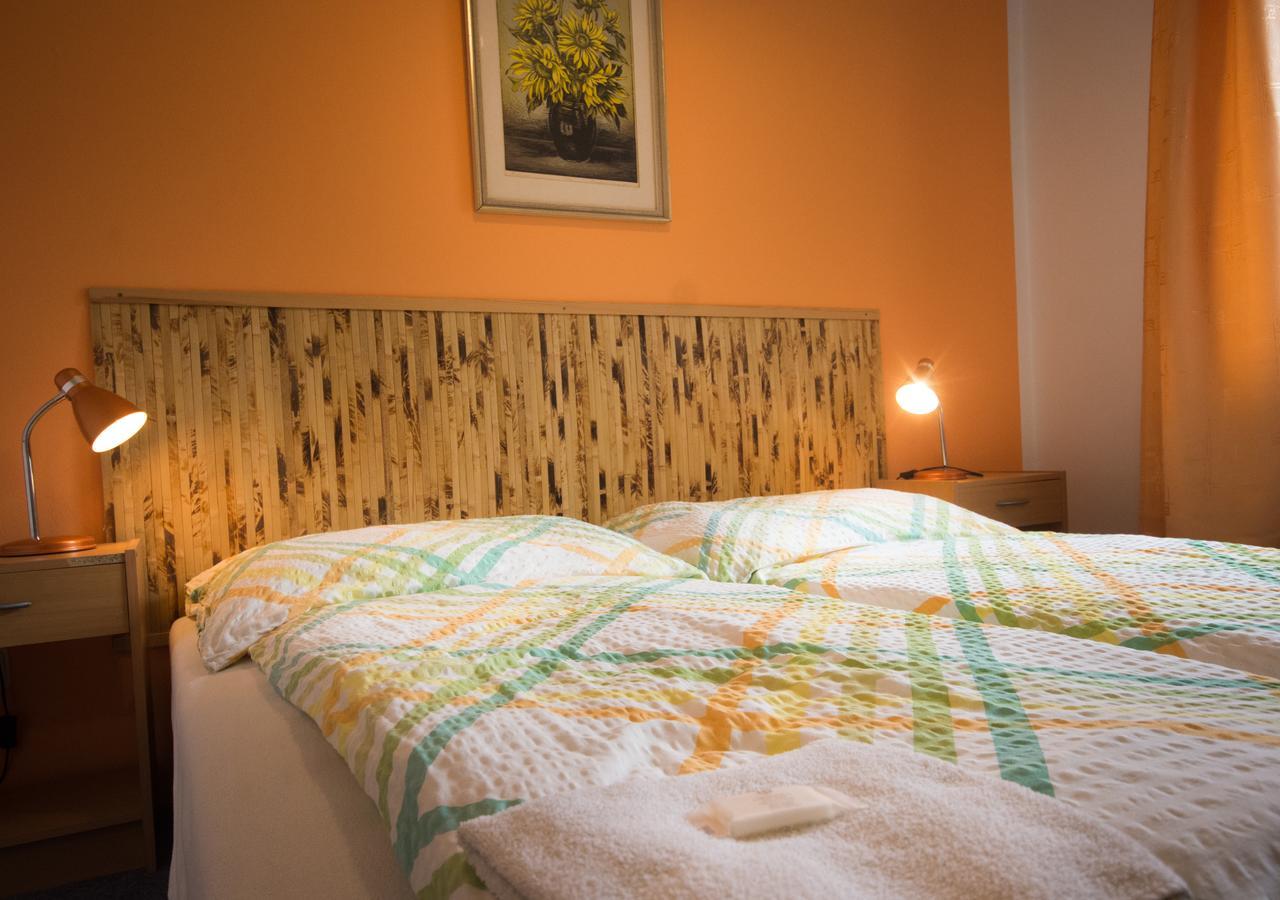 Herbenka Hotel Hustopeče Eksteriør billede